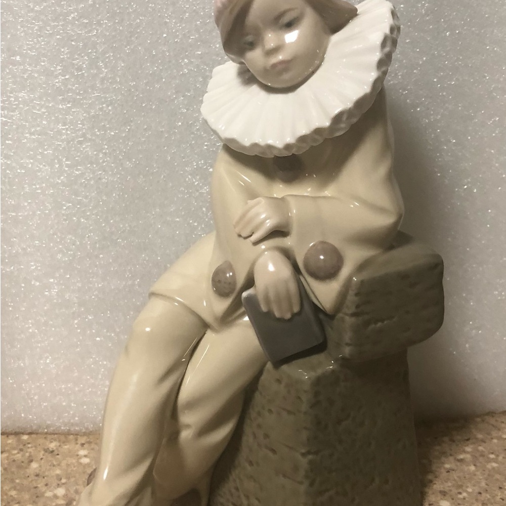 Lladro Little Jester Clown Spain Porcelain 1984 Figurine